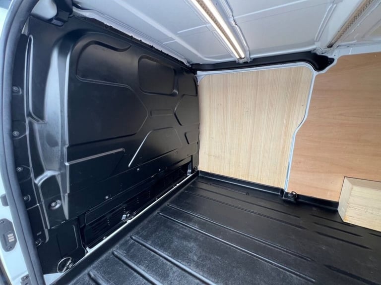 2023 Ford Transit Custom 2.0 300 EcoBlue Limited Panel Van 5dr Diesel Manual L2 H1 Euro 6 (s/s) (...