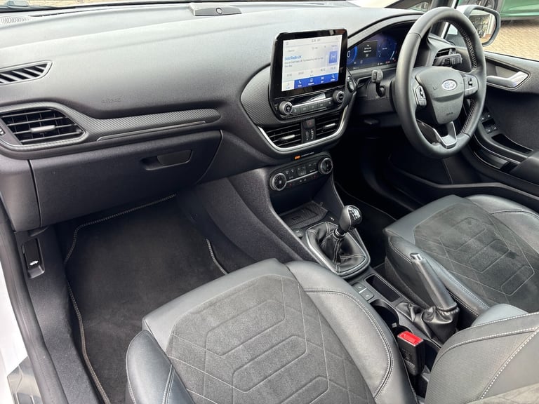 2022 Ford Fiesta 1.0 EcoBoost Hbd mHEV 125 Titanium Vignale 5dr Hatchback Petrol Manual