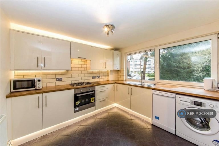 2 bedroom flat in Lemsford Road, St. Albans, AL1 (2 bed) (#2620881)