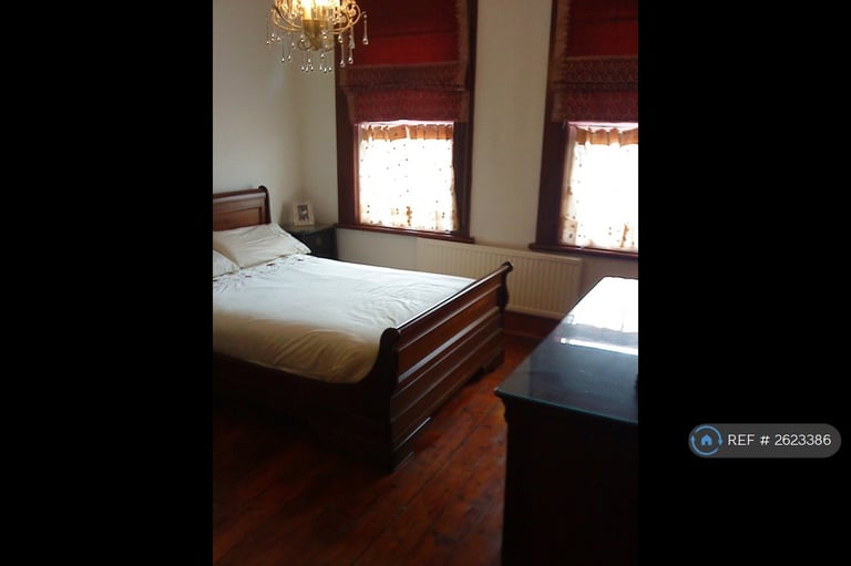 image for 2 bedroom house in Oval Rd, Croydon, CR0 (2 bed) (#2623386)