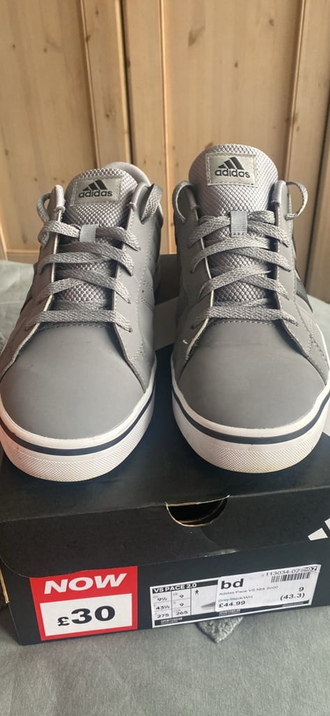image for Mens adidas trainers size 9