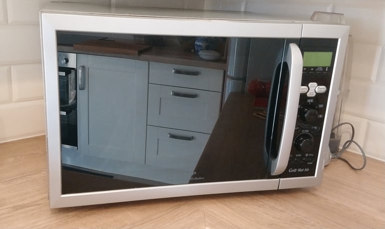 image for Large Sharp 40 litre Combination Microwave Oven FOR SPARES OR REPAIR Excellent Quality appliance