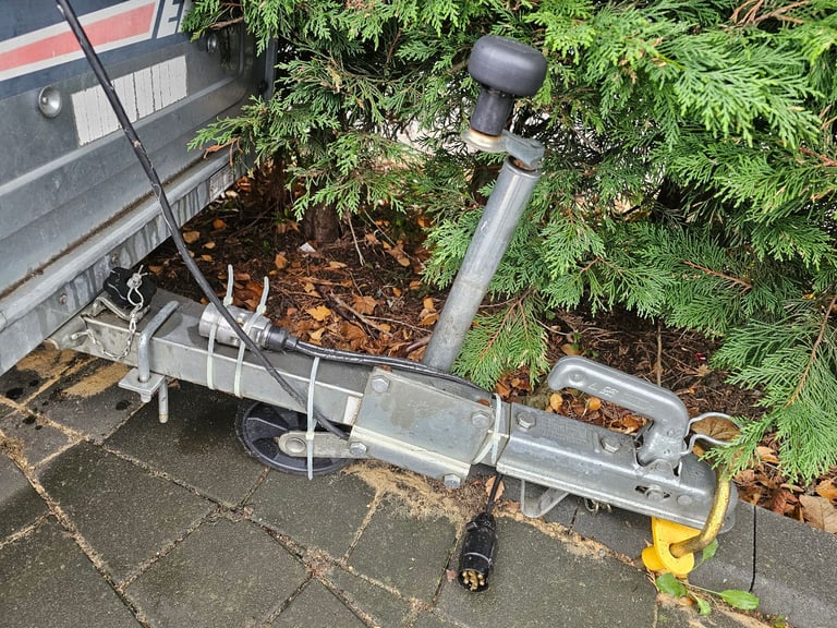 Erde 122 Aluminum light 700kg strong trailer delivery available today 