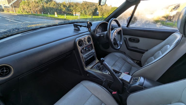 Mazda, MX-5, Convertible, 1996, Manual, 1840 (cc), 2 doors