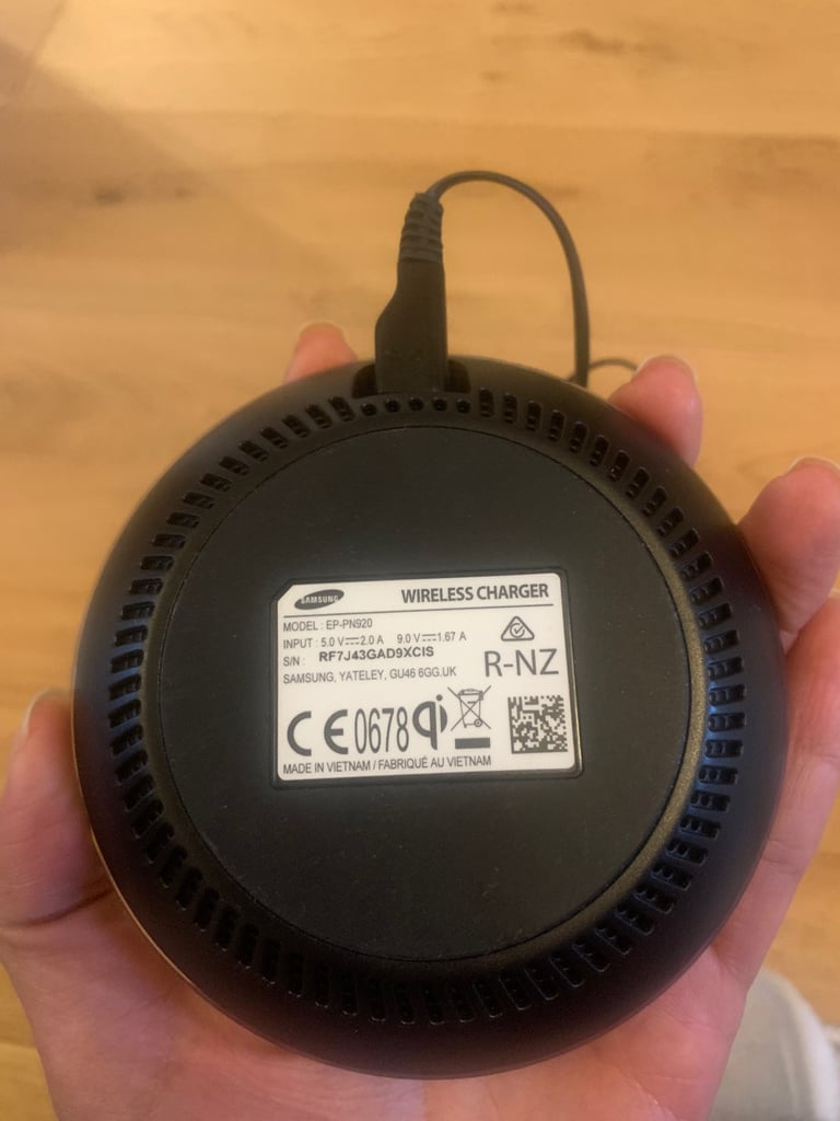Samsung wireless fast charger