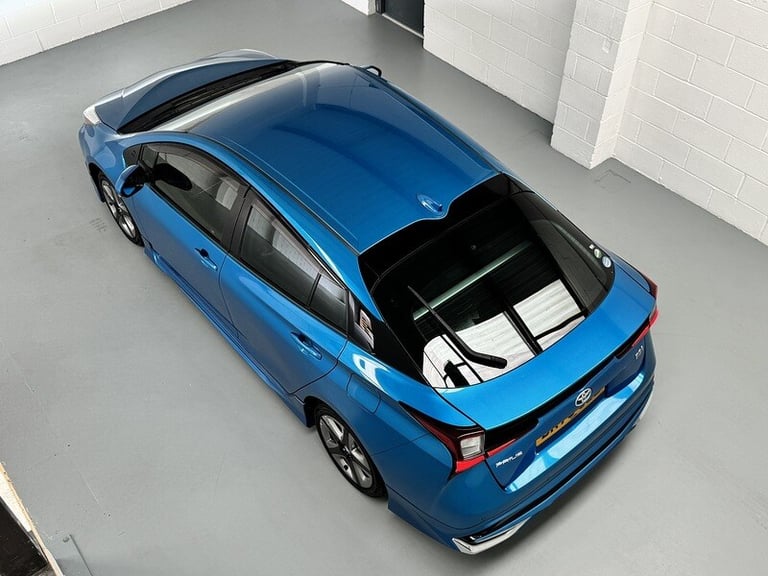 2025 Toyota Prius Vvt-I Active Hatchback HYBRID ELECTRIC Semi Automatic