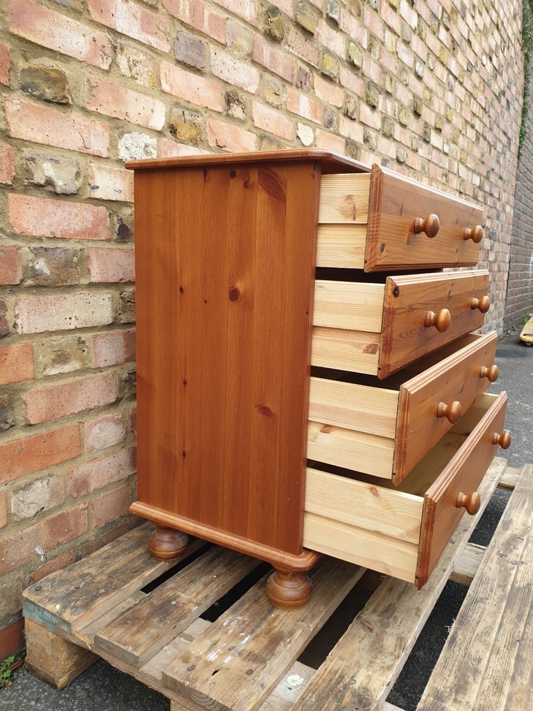 Classic Vintage Pine Chest Of Drawers commode dresser