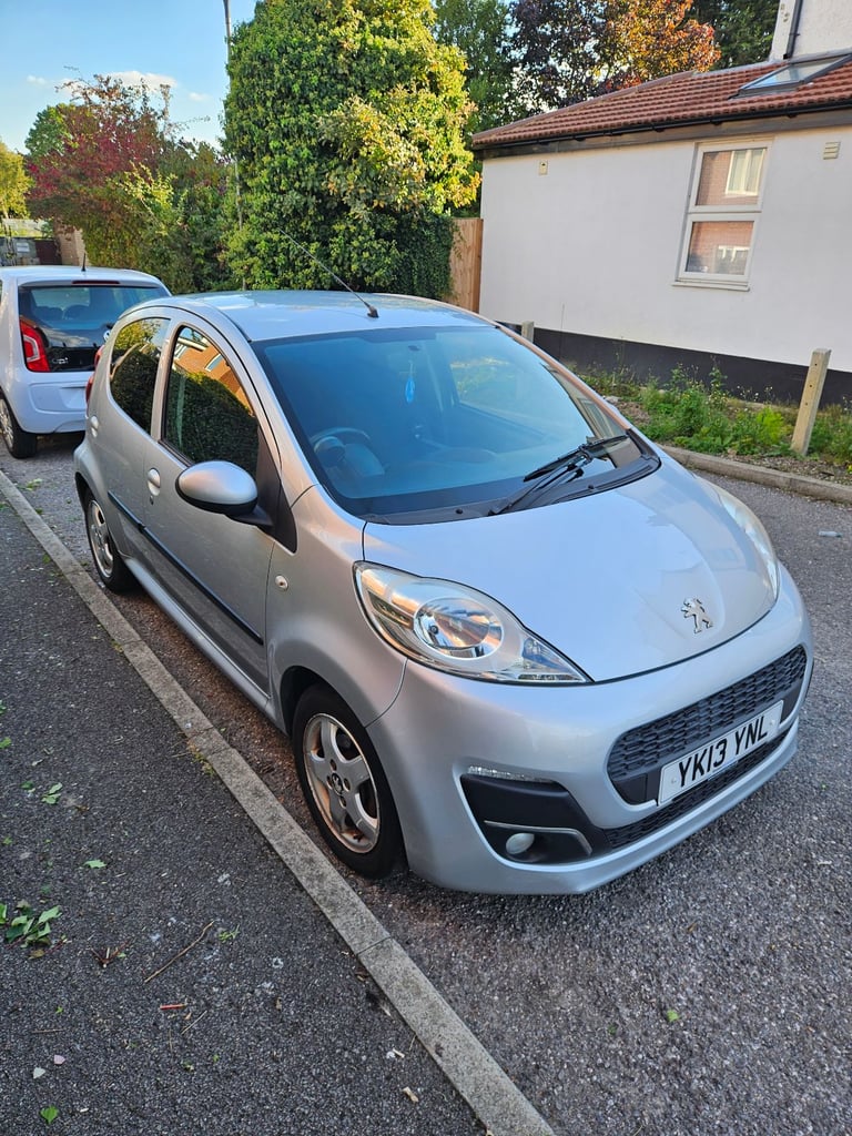Peugeot, 107, Hatchback, 2013, Manual, 998 (cc), 5 doors