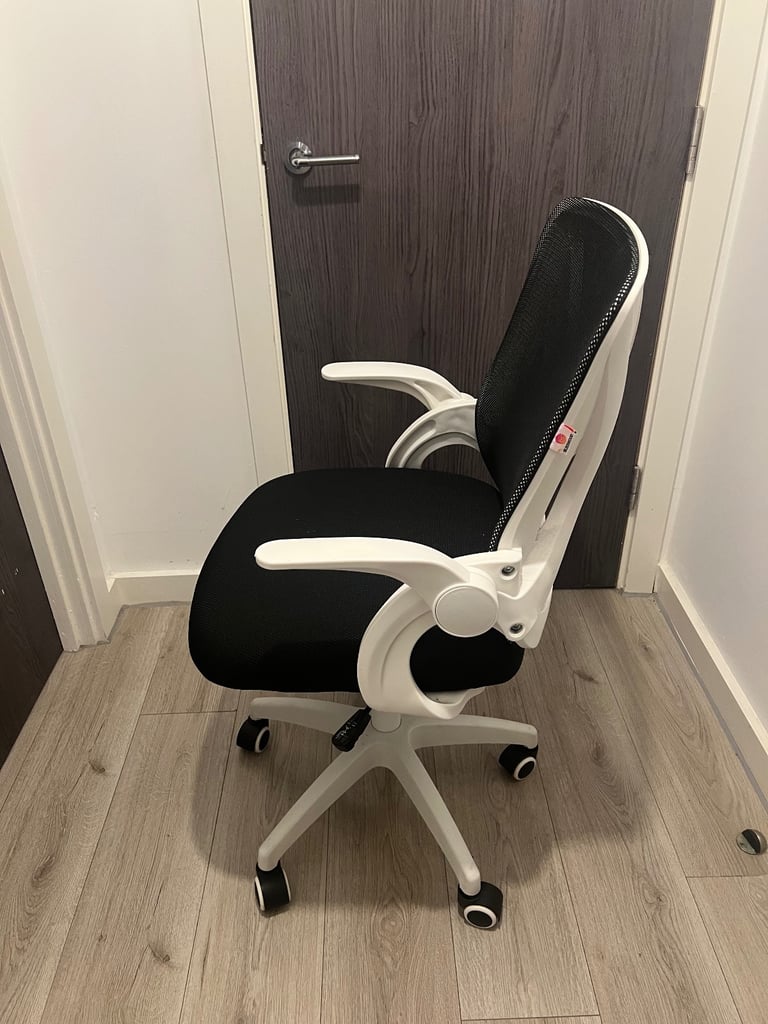 White office chair 