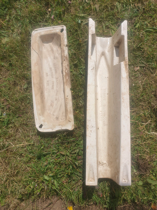 Vintage sink pedestal and toilet cistern lid