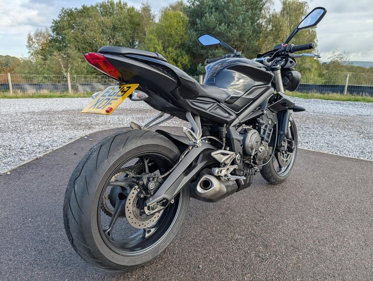 2019 TRIUMPH STREET TRIPLE S