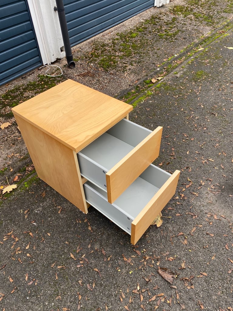 BEDSIDE TABLE FOR SALE 