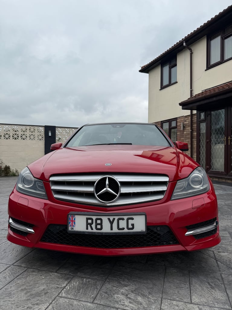 image for Mercedes-Benz, C CLASS, Saloon, 2012, Semi-Auto, 2143 (cc), 4 doors
