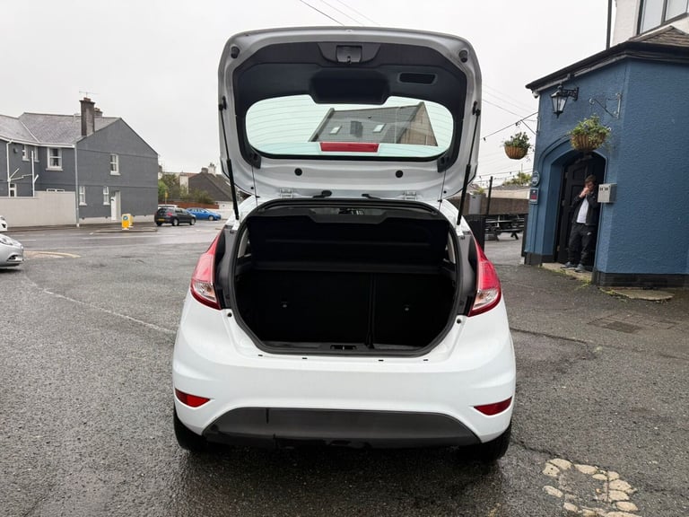 2014 Ford Fiesta ZETEC Hatchback Petrol Manual