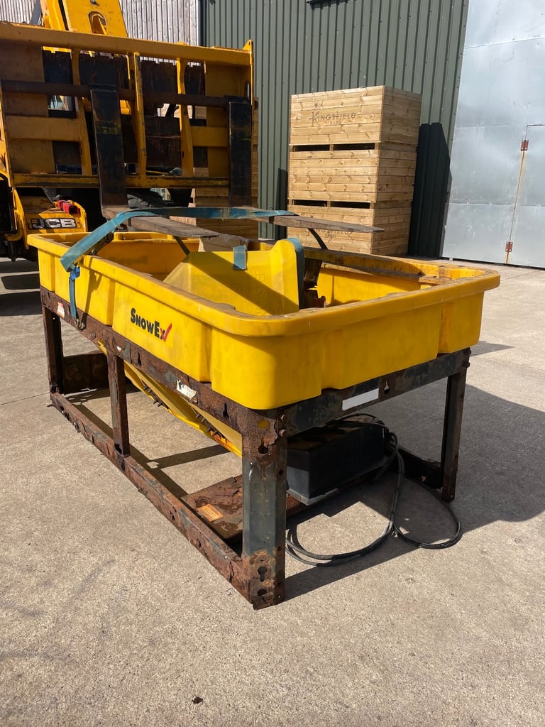 image for Snow Ex V-Max 8500 