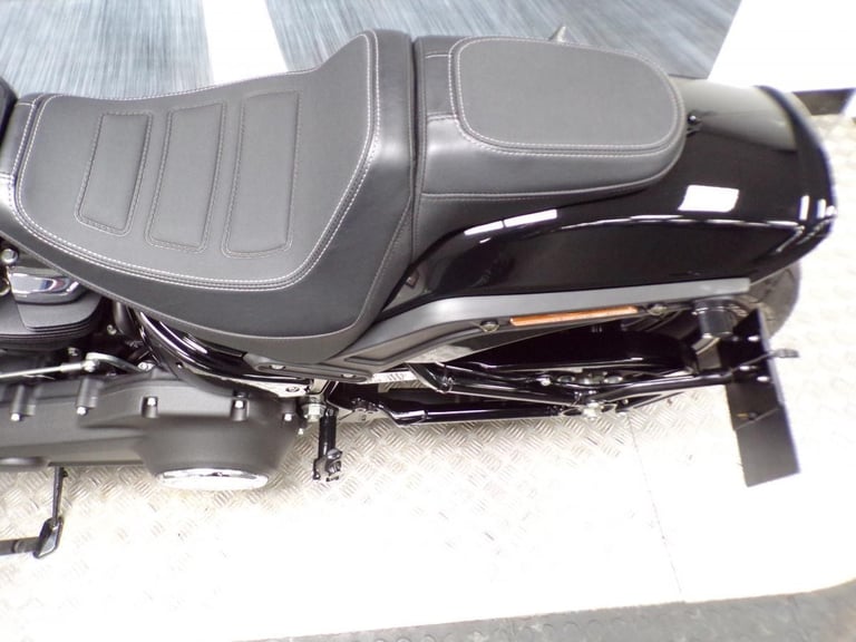 2021 HARLEY-DAVIDSON FAT BOB 114 1868