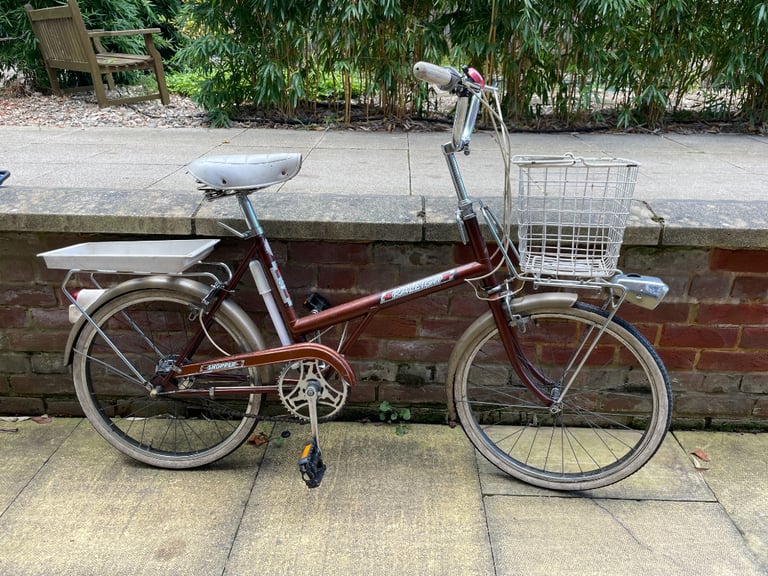 Vintage bicycle in Oxford Oxfordshire Bikes Bicycles Cycles