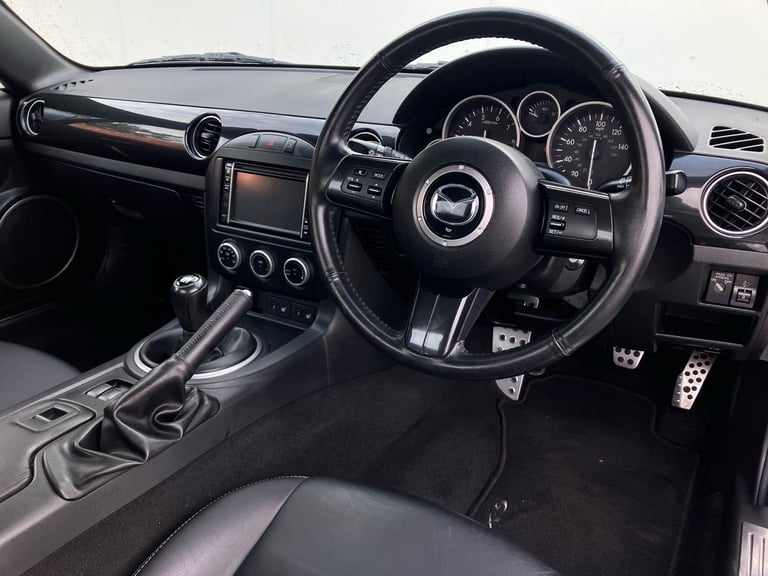 2013 Mazda MX-5 2.0i Sport Tech 2dr Coupe PETROL Manual