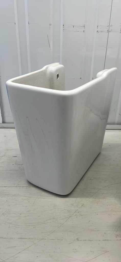 BNIB semi pedestal sink - FREE