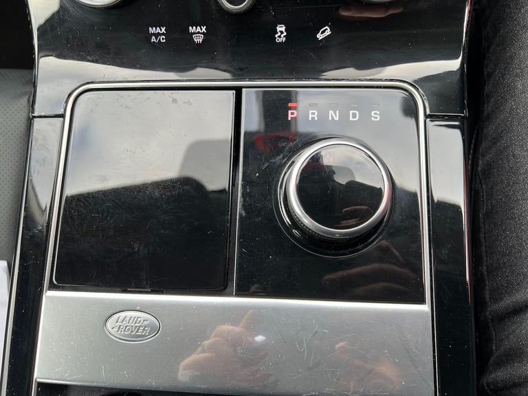 2017 Land Rover Range Rover Velar 2.0 D180 R-Dynamic S Auto 4WD Euro 6 (s/s) 5dr ESTATE Diesel Au...