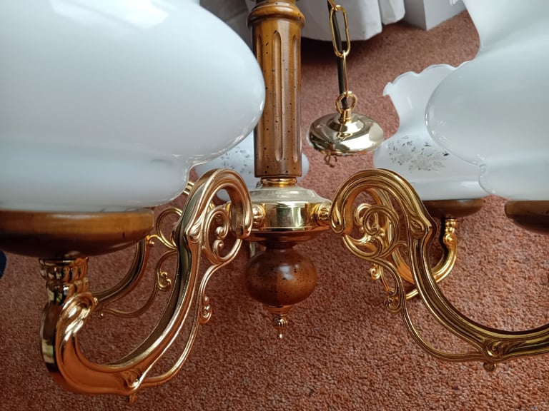 Traditional wood and glass chandelier pendant light 