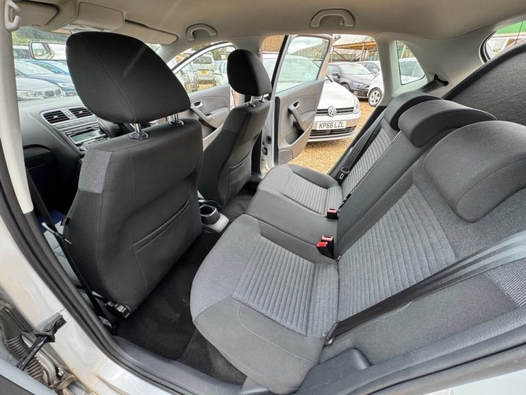 2012 Volkswagen Polo 1.4 SE Hatchback 5dr Petrol DSG Euro 5 (85 ps) Hatchback Petrol Automatic