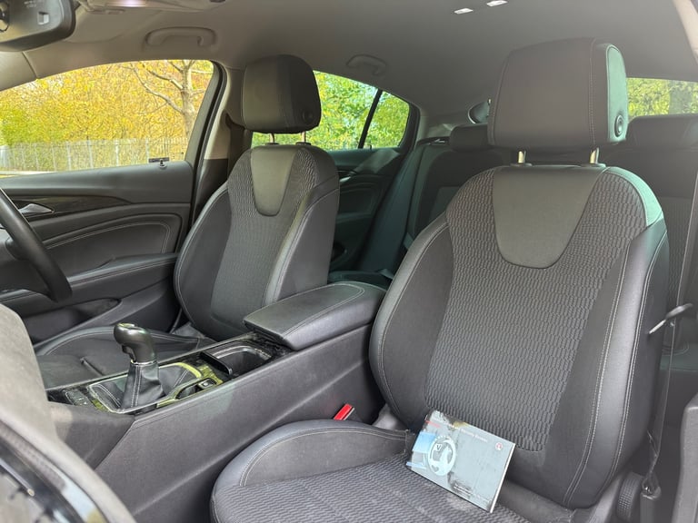 2017 Vauxhall Insignia 1.6 Turbo D ecoTec [136] SRi Nav 5dr HATCHBACK Diesel Manual