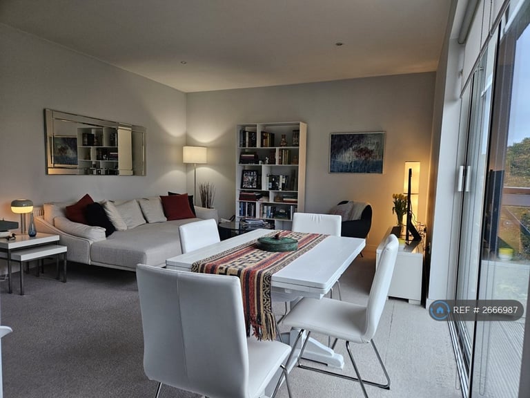 3 bedroom flat in Union Lane, Isleworth, TW7 (3 bed) (#2666987)