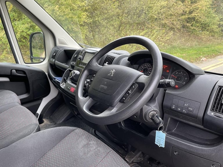 2020 Peugeot Boxer 2.2 BlueHDi 435 Professional L4 H2 Euro 6 (s/s) 5dr PANEL VAN Diesel Manual