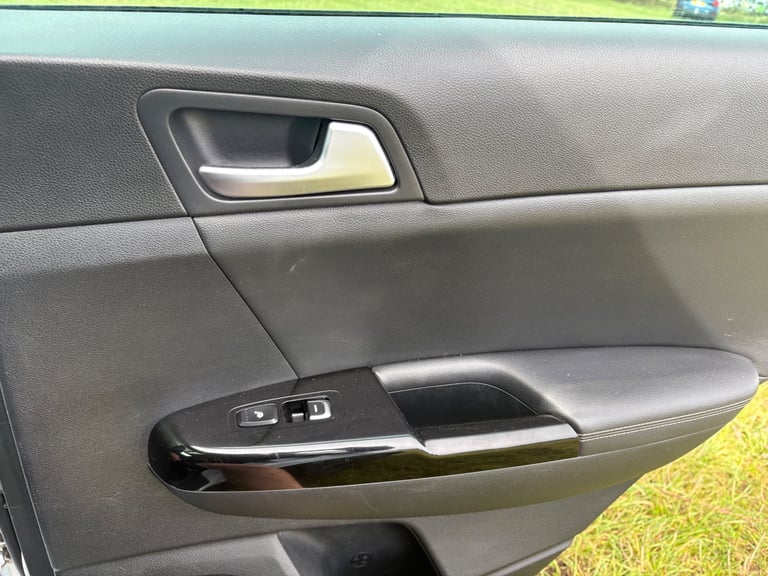 Kia, SPORTAGE, Estate, 2017, Manual, 1995 (cc), 5 doors