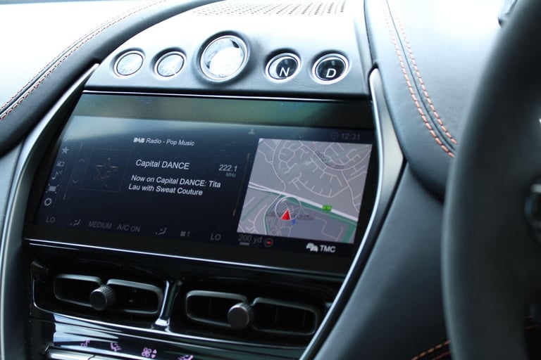 2021 Aston Martin DBX V8 550 5dr Touchtronic HATCHBACK PETROL Automatic