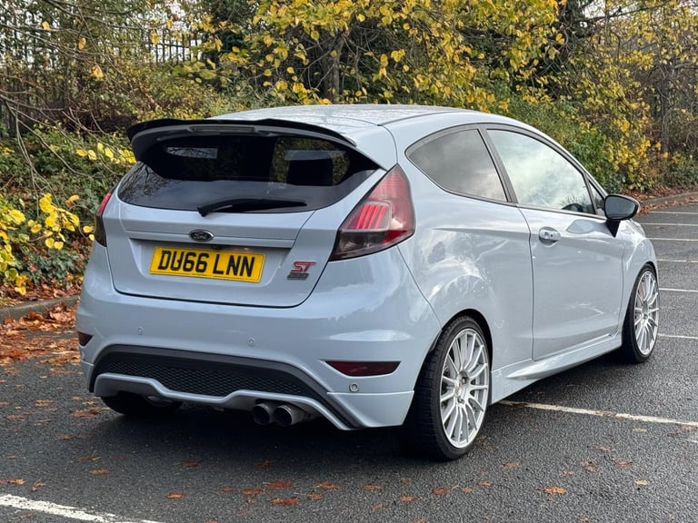 2016 Ford Fiesta 1.6T EcoBoost ST-200 Euro 6 3dr HATCHBACK Petrol Manual