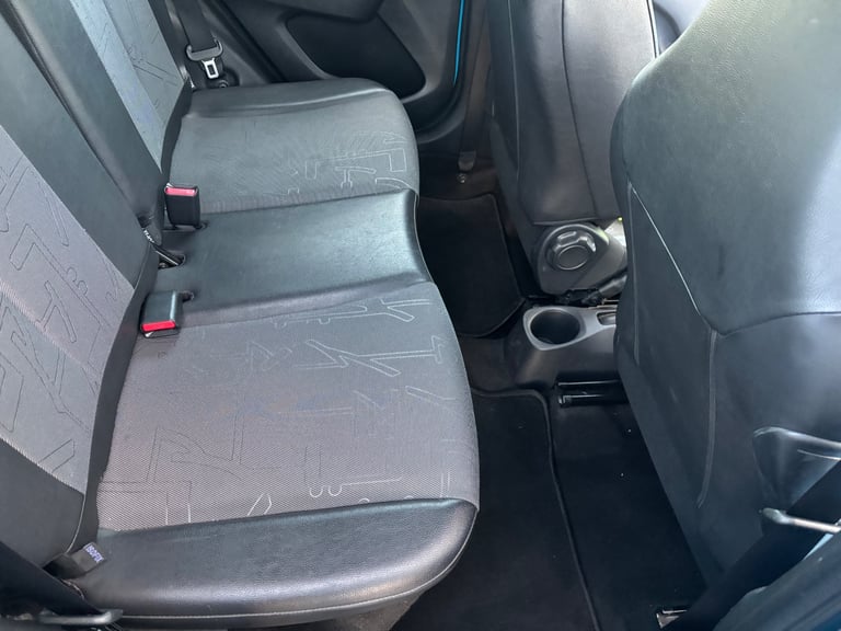 Toyota, AYGO, Hatchback, 2016, Manual, 998 (cc), 5 doors