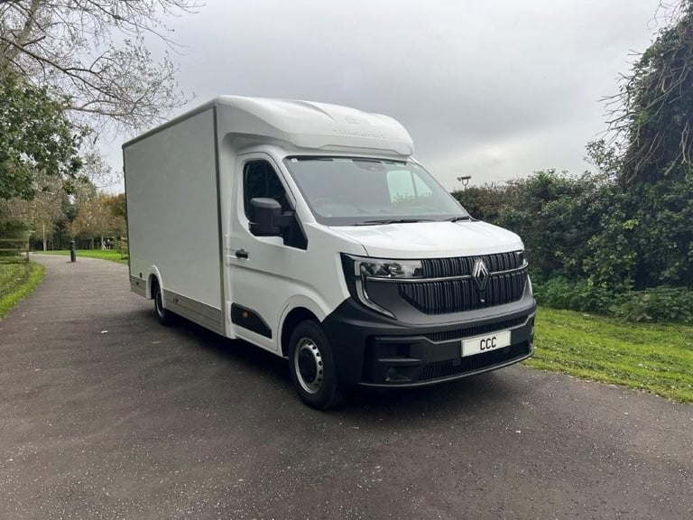 October 2025 Renault Master LL35dCi (150) Advance Low Roof Luton Low Loader