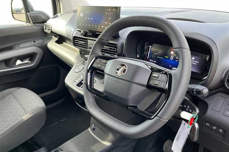 2024 Vauxhall Combo Life Electric 50kWh Ultimate MPV 5dr Electric Auto (7.4kW Charger) (136 ps) M...