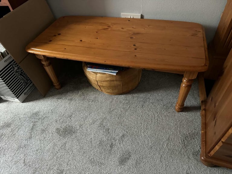 image for CHUNKY SOLID PINE COFFEE TABLE