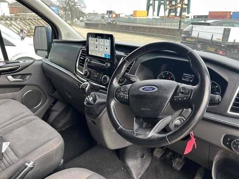 2018 Ford Tourneo Custom 2.0 EcoBlue 130ps Low Roof 8 Seater Titanium MPV DIESEL Manual