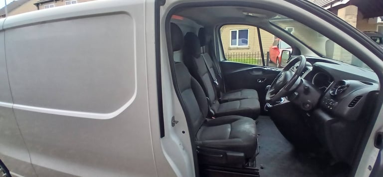 65 plate vivaro van 1.6 diesel bi turbo sportive cdti 115ps