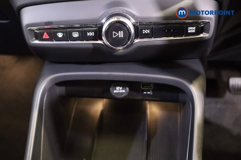 2022 Volvo XC40 1.5 T4 Recharge PHEV Plus Dark 5dr Auto ESTATE PETROL/ELECTRIC Automatic