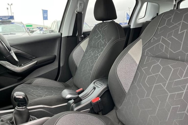 2017 Peugeot 2008 1.6 BlueHDi 100 Active 5dr - MOT'D TO JUNE 2026, 2 KEYS, TOUCHSCREEN, BLUET Est...