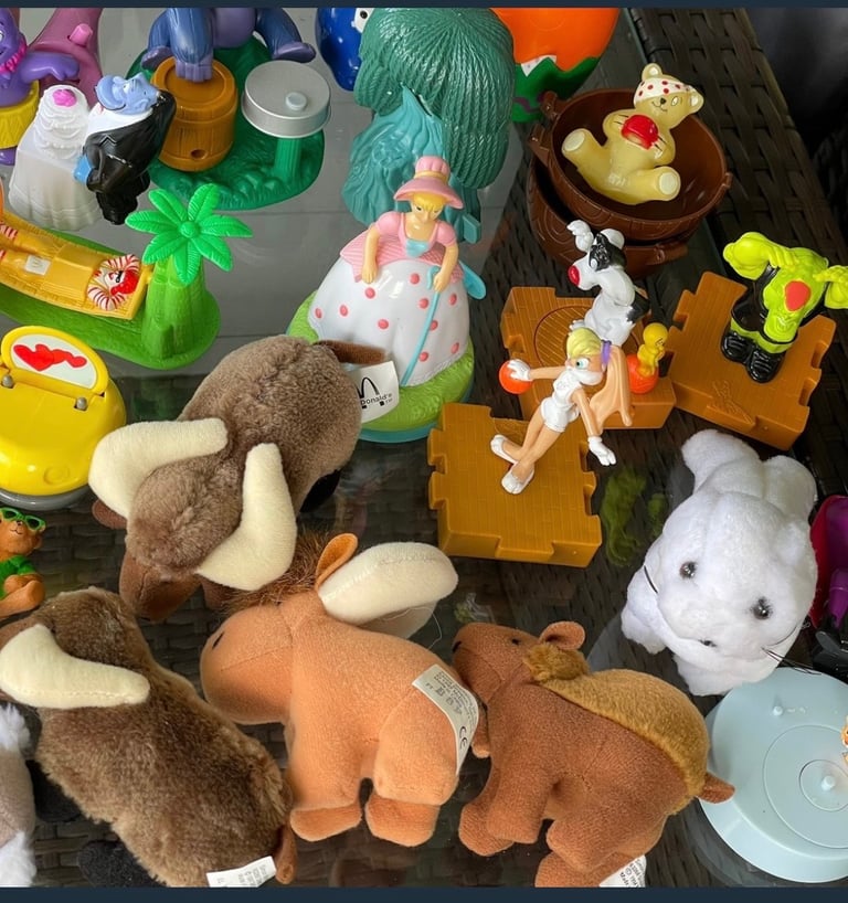 Approx 80 retro McDonald toys