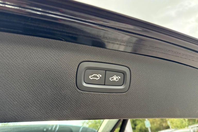 2021 Volvo XC90 2.0 B5 MHEV Momentum SUV 5dr Diesel Hybrid Auto 4WD Euro 6 (s/s) (235 ps) ESTATE ...