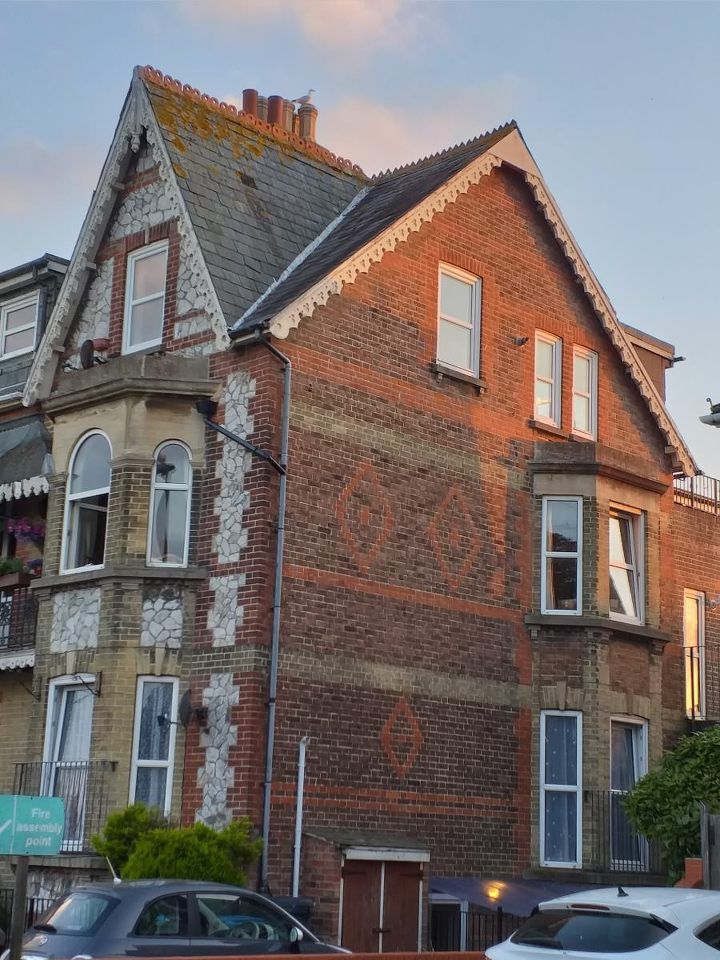 One bed flat to rent- short term