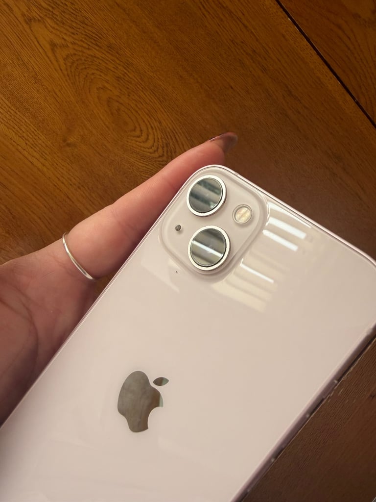 iPhone 13 pink
