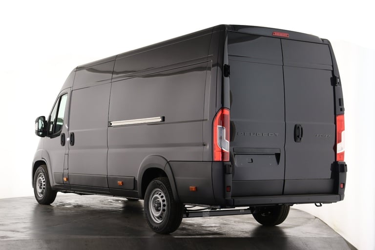 2025 Peugeot Boxer 2.2 BlueHDi 140 L4H2 435 Professional Panel Van Diesel Manual