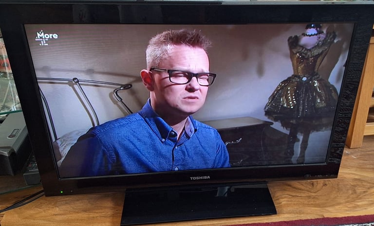 image for TV& DVD Toshiba 32in freeview TV 