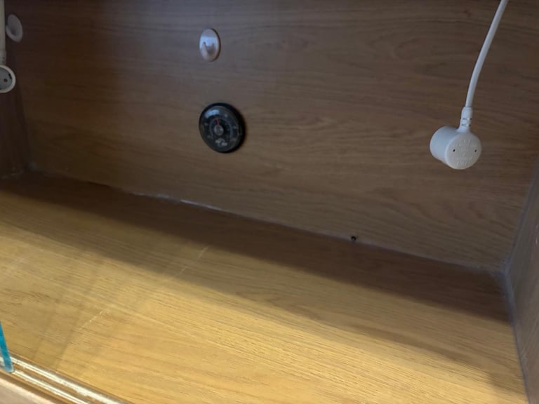 Wooden Vivarium with UVB bracket 