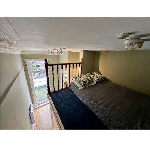 Single Mezzanine Studio With Balcony in Colville Terrace, Notting Hill, W11 2BE