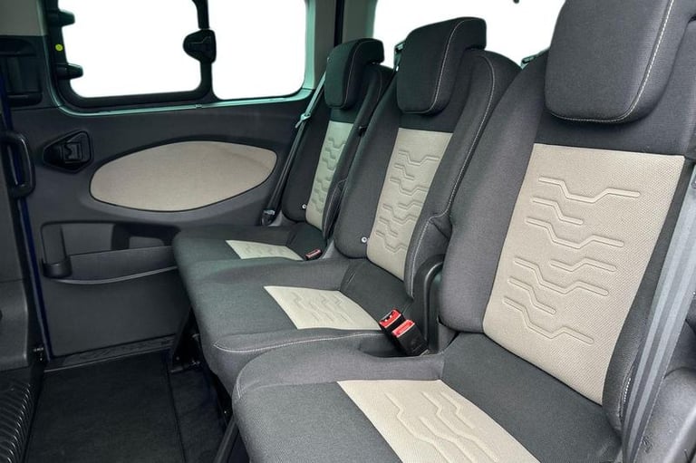 2017 Ford Tourneo Custom Titanium L2 LWB 8 Seat Minibus FWD 2.0 TDCi 130ps Low Roof, NO VAT, AIR ...