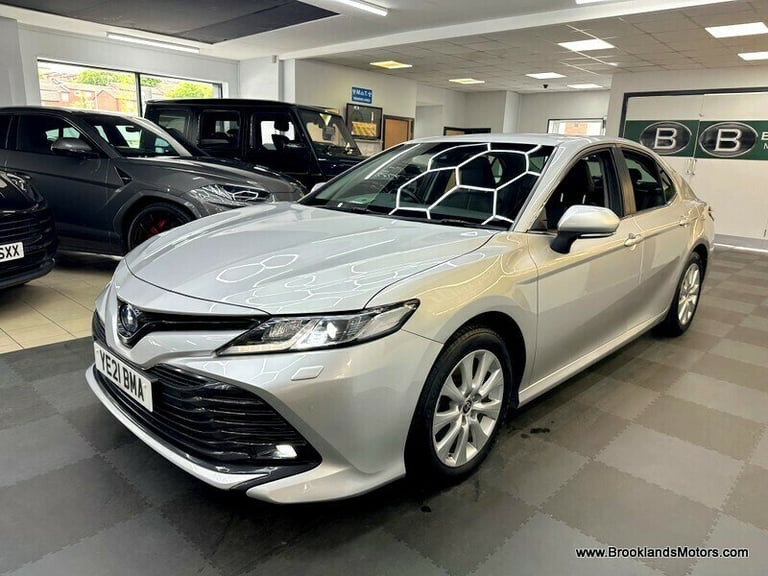Toyota Camry 2.5 VVT-I DESIGN [SAT NAV, LEATHER, HEATED SEATS &amp; REVERSE CAMERA]